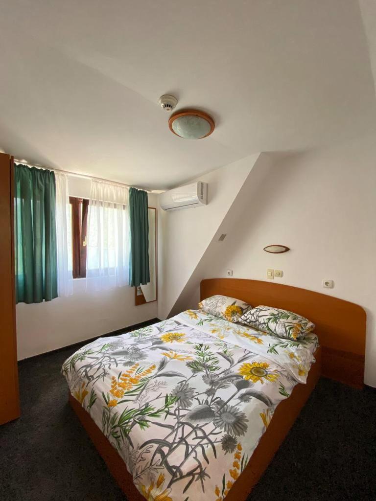 Hotel Pescarus Port ビカズ エクステリア 写真