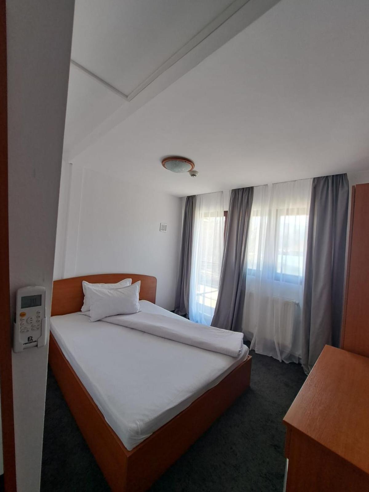 Hotel Pescarus Port ビカズ エクステリア 写真