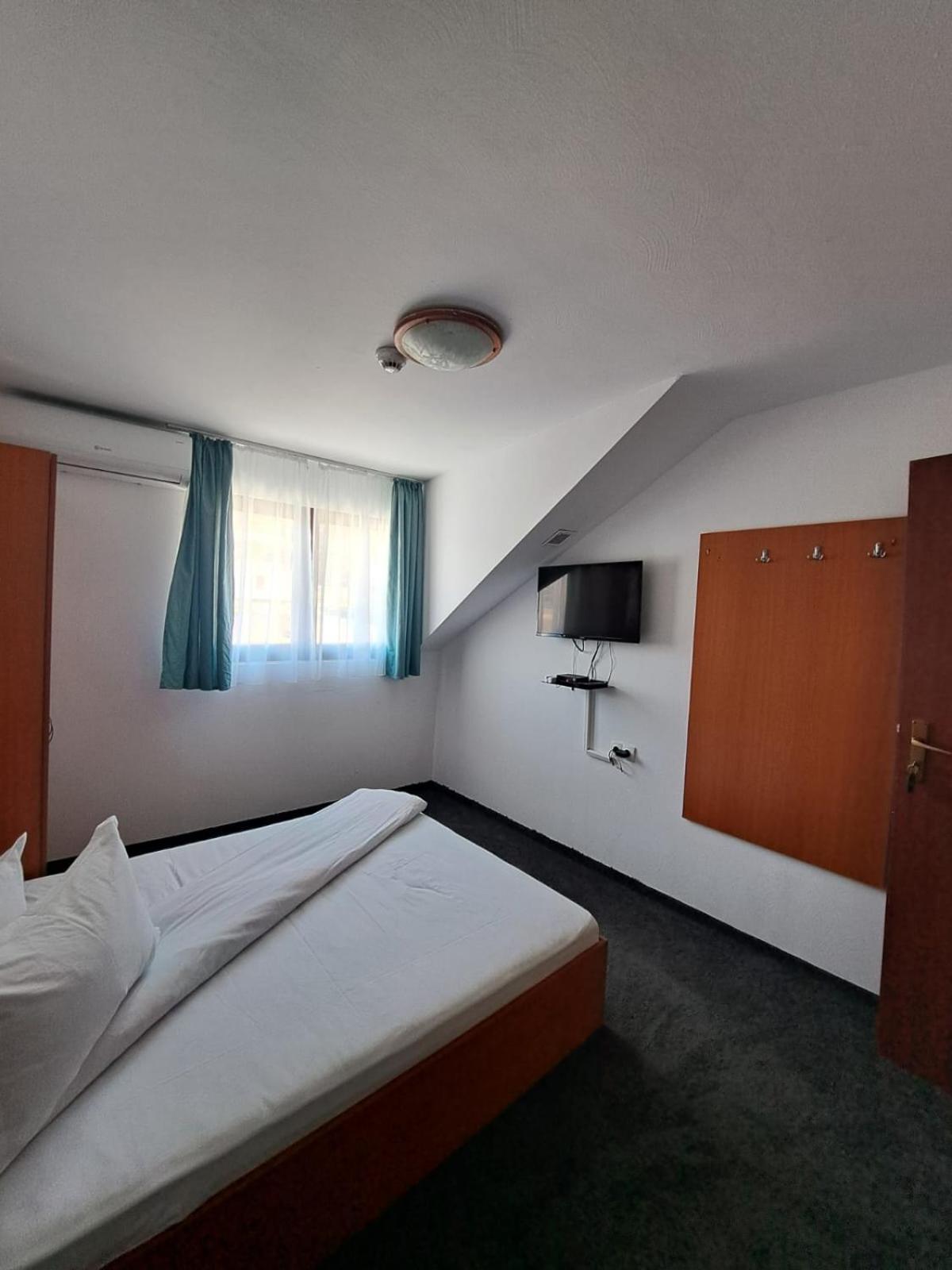 Hotel Pescarus Port ビカズ エクステリア 写真