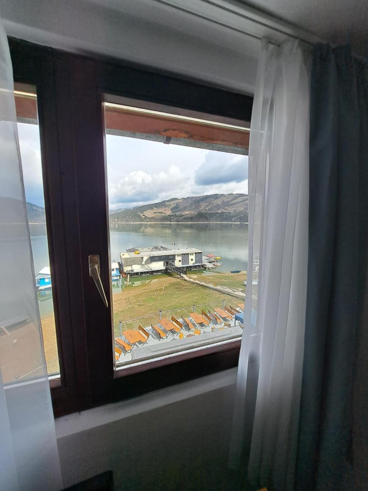 Hotel Pescarus Port ビカズ エクステリア 写真