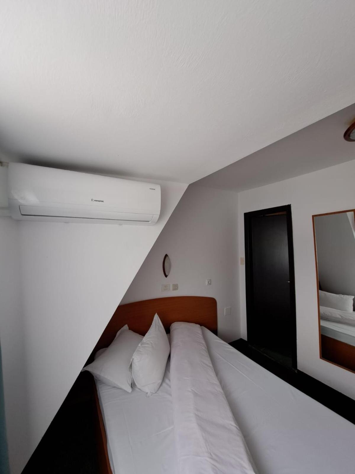 Hotel Pescarus Port ビカズ エクステリア 写真