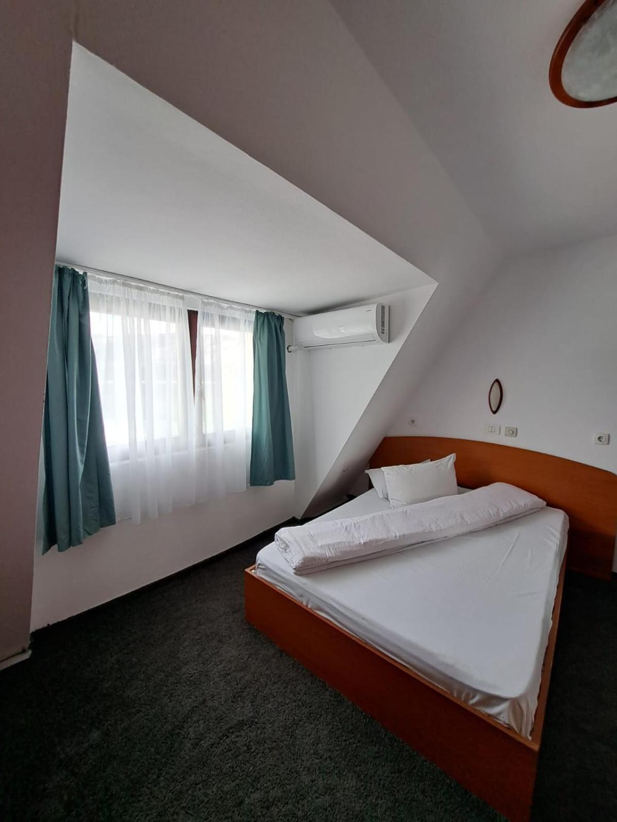 Hotel Pescarus Port ビカズ エクステリア 写真
