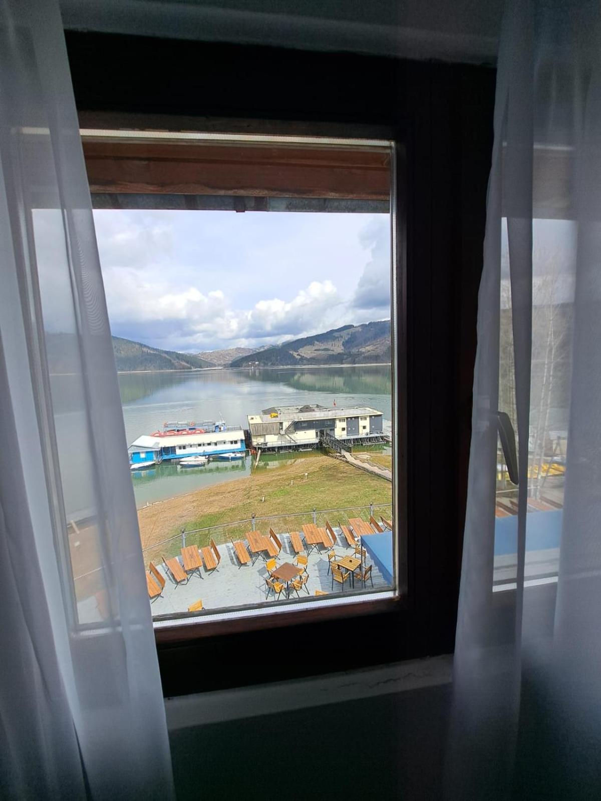 Hotel Pescarus Port ビカズ エクステリア 写真