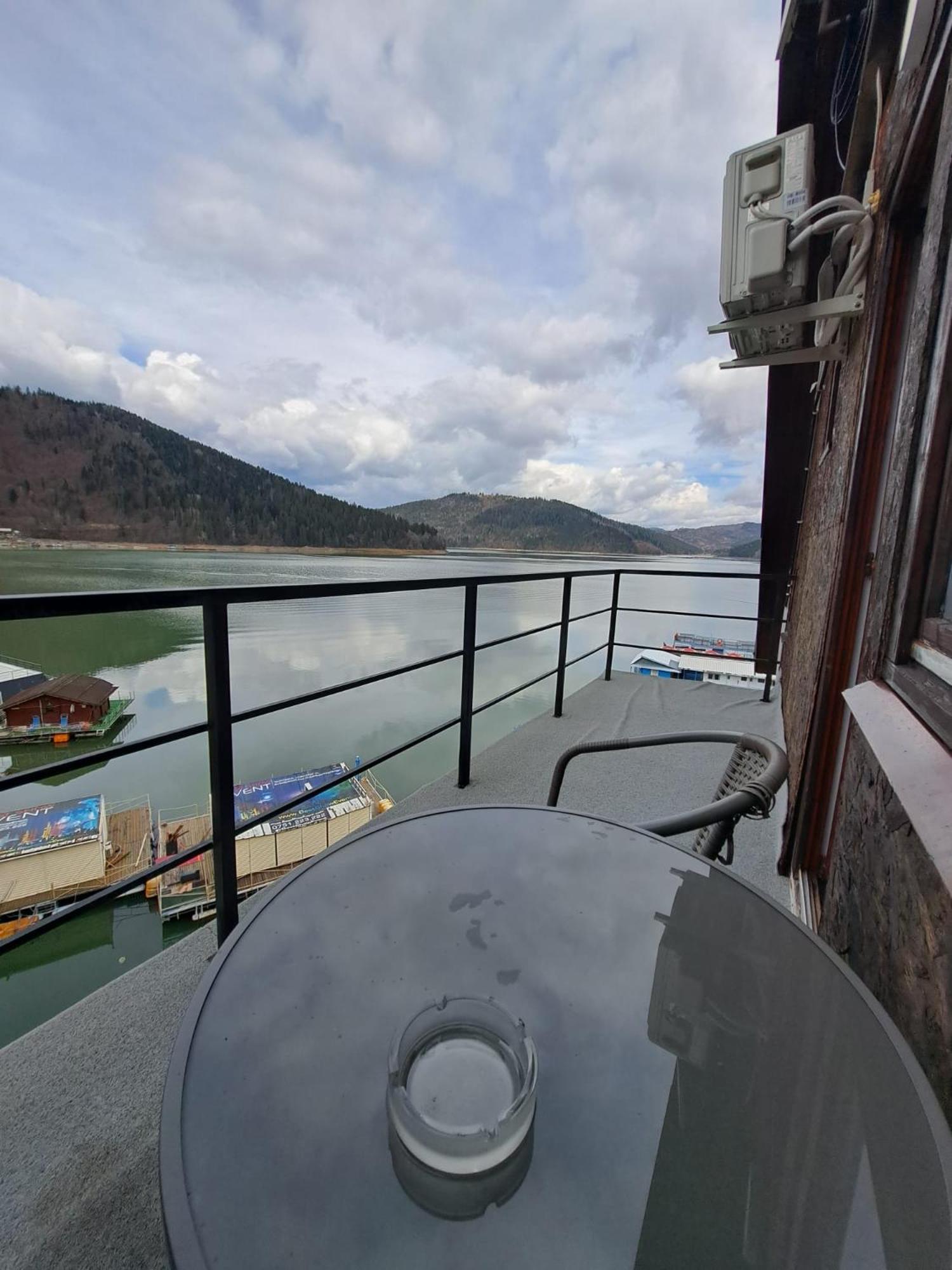 Hotel Pescarus Port ビカズ エクステリア 写真